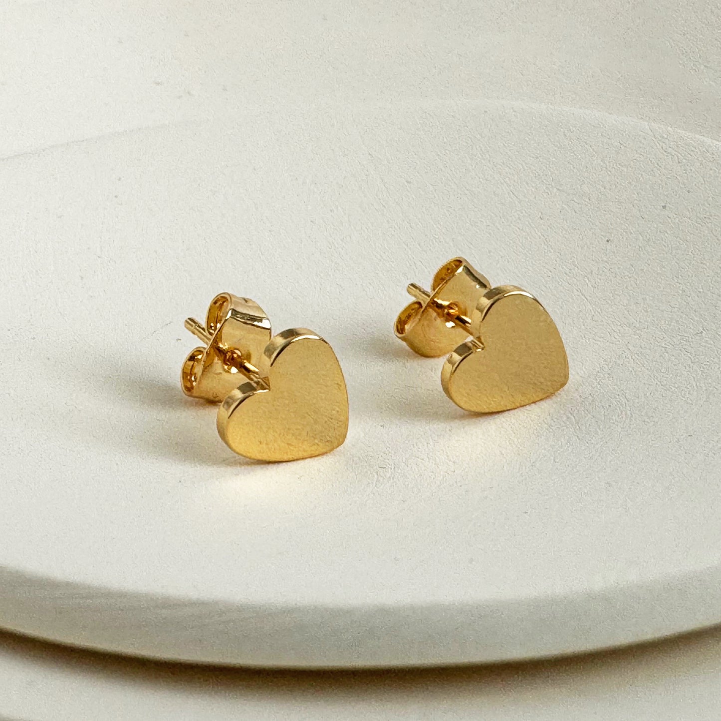 Heart Stud Earrings in 18k Gold Plating