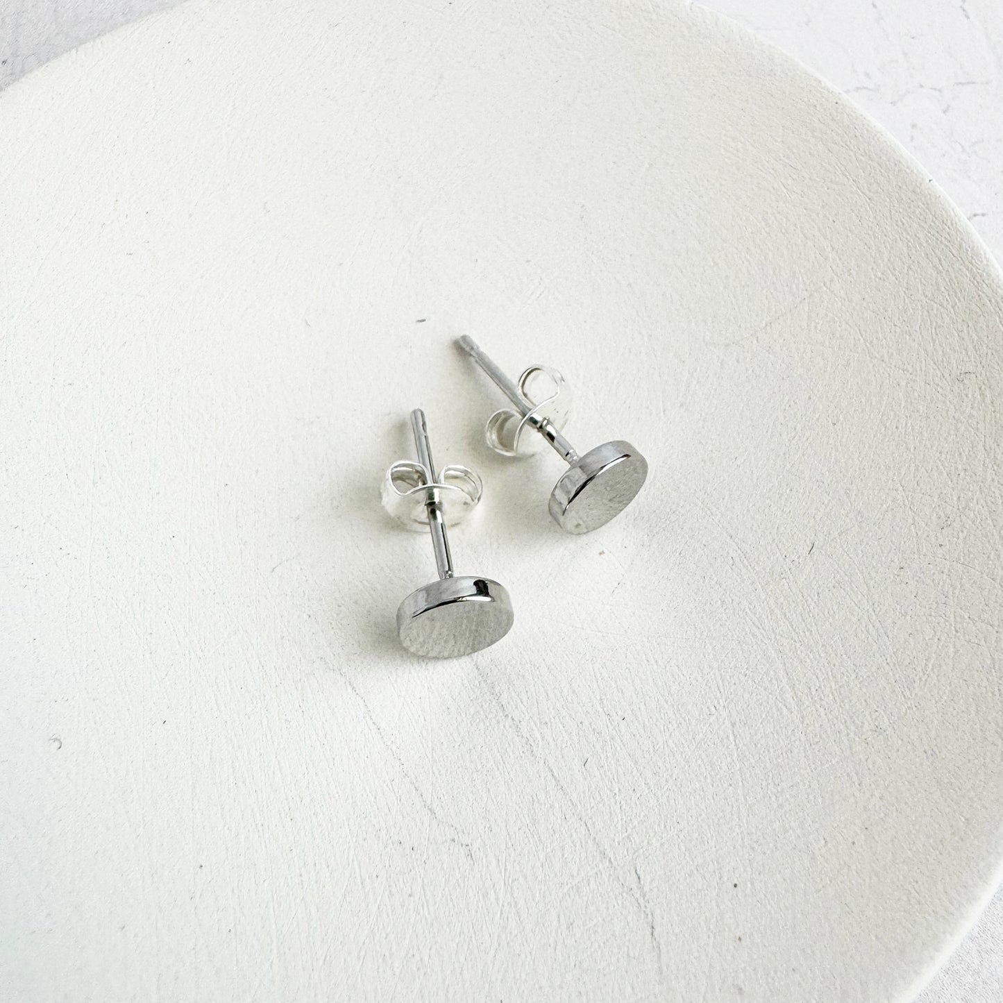 Circle Stud Earrings in Silver