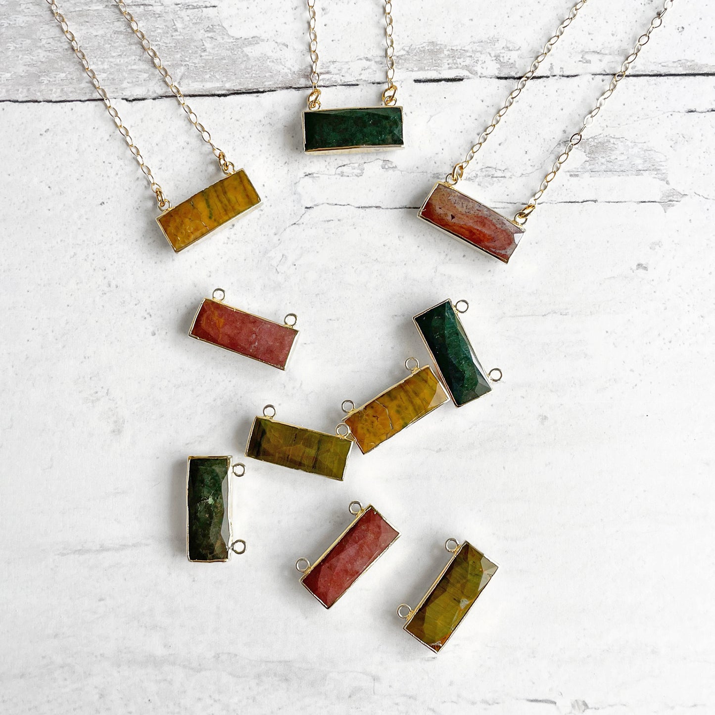 Jasper Bar Necklace in Gold